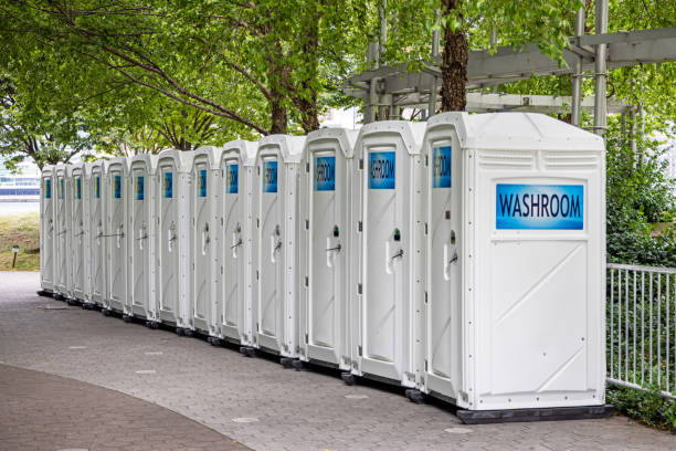 Best Portable bathroom rental  in Morris, IL